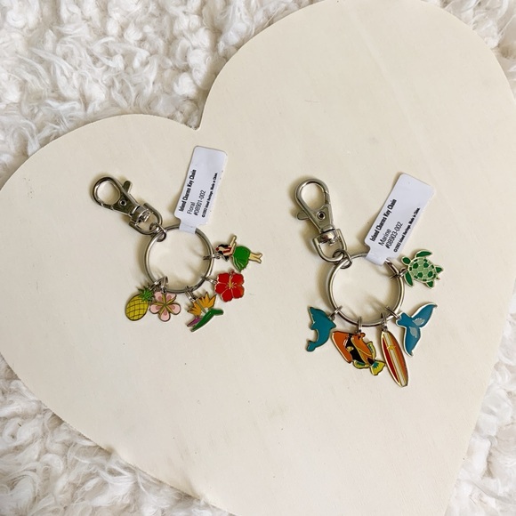 Island Heritage Accessories - New Island Heritage Silver Keychain with Island Theme Charms -Floral & Marine